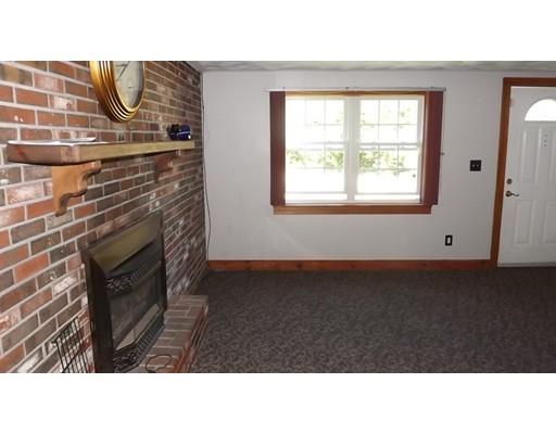 16 Warren Road Auburn, MA 01501 - Photo 8 of 16 Gallery Image 8