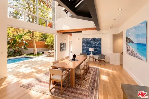 $5,995,000 | 562 Stassi Lane, Santa Monica, CA 90402