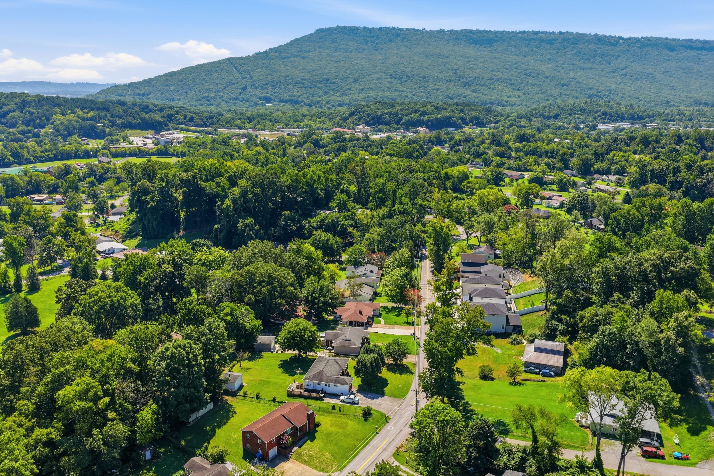 332 Isbill Road Chattanooga, TN 37419 - Photo 36 of 38 040_dji_20260819115410_0249_d_mavic4pro