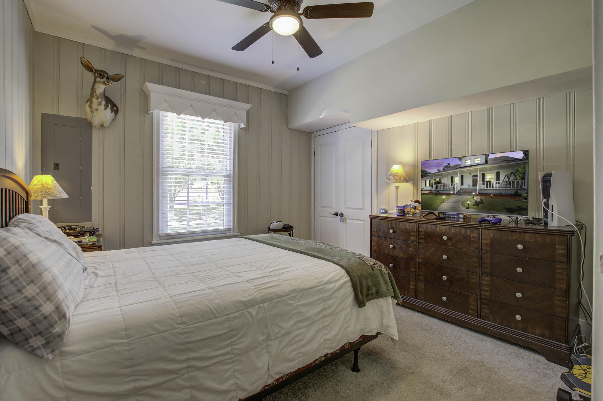 633 Country Club Road Andrews, SC 29510 - Photo 20 of 71 Guest Room Down Stairs