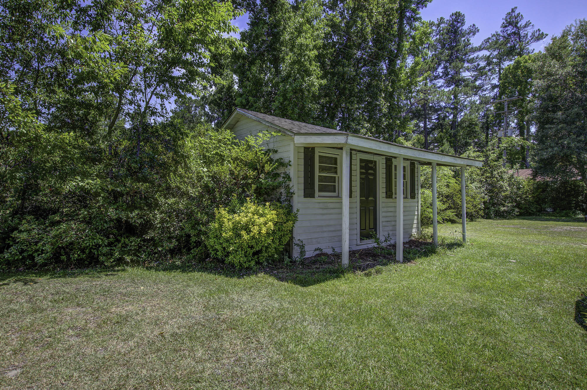 633 Country Club Road Andrews, SC 29510 - Photo 33 of 71 Pool House