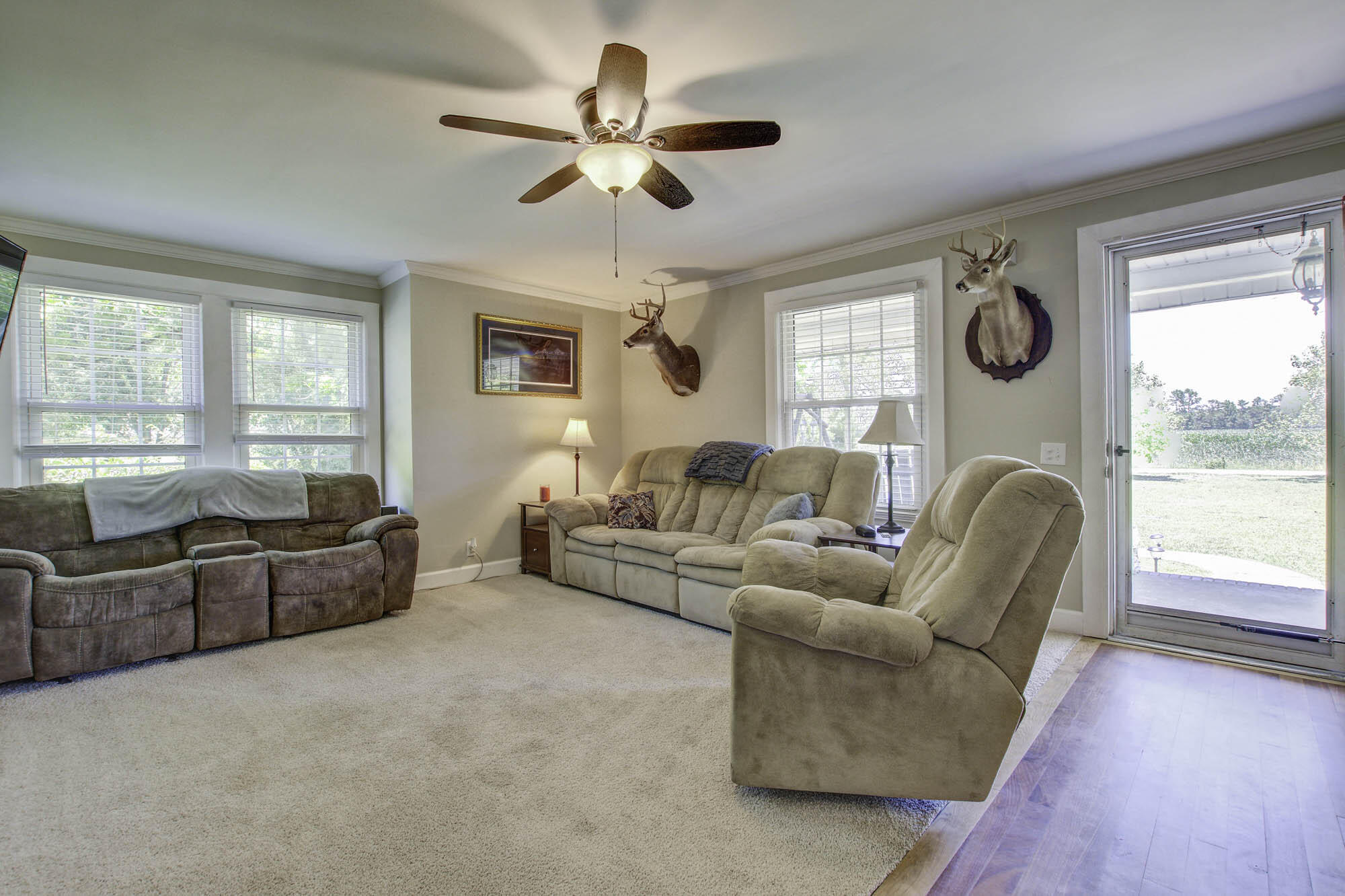 633 Country Club Road Andrews, SC 29510 - Photo 6 of 71 Living Room
