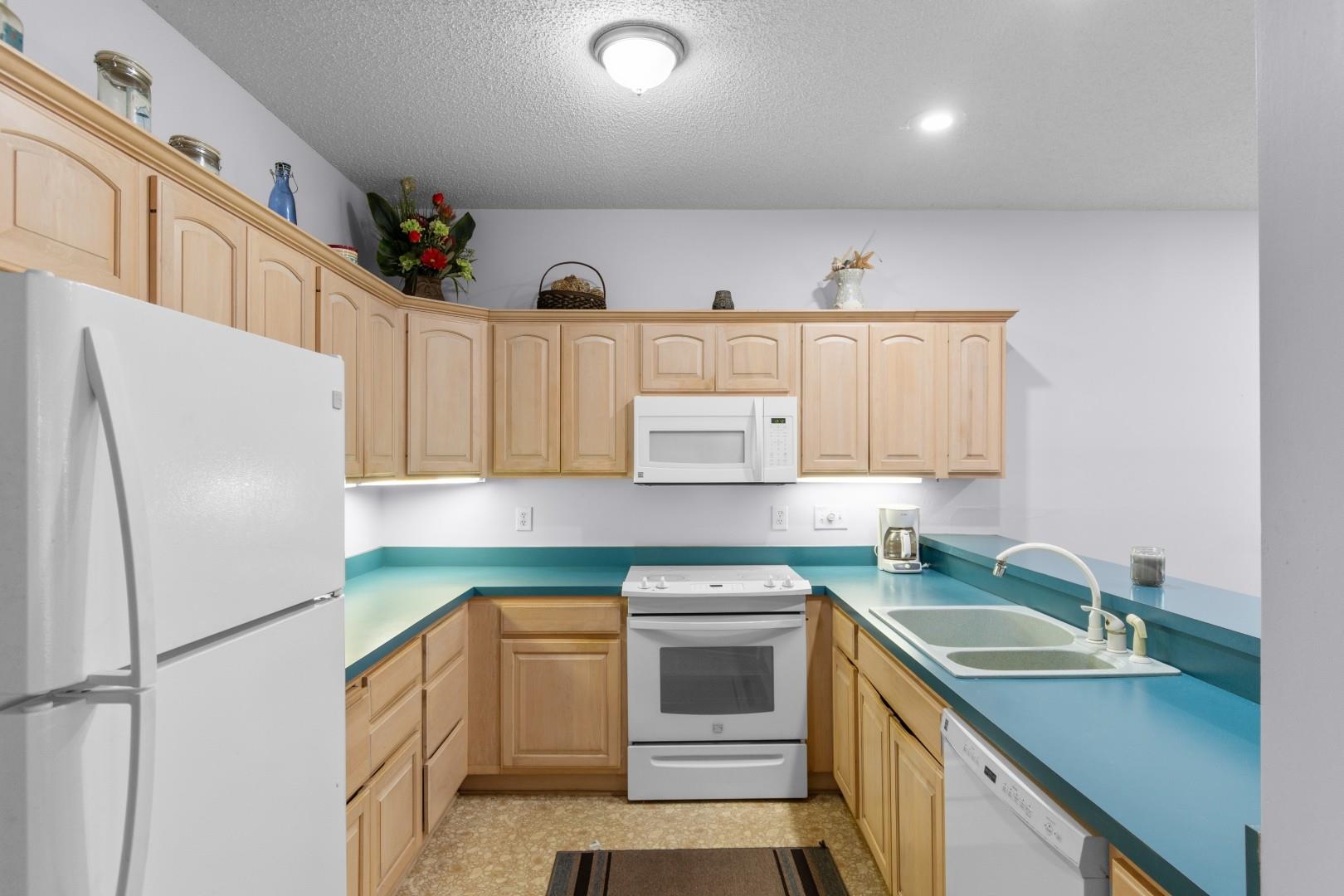 2203 Sweetwater Boulevard, Unit 2203 Murrells Inlet, SC 29576 - Photo 5 of 40