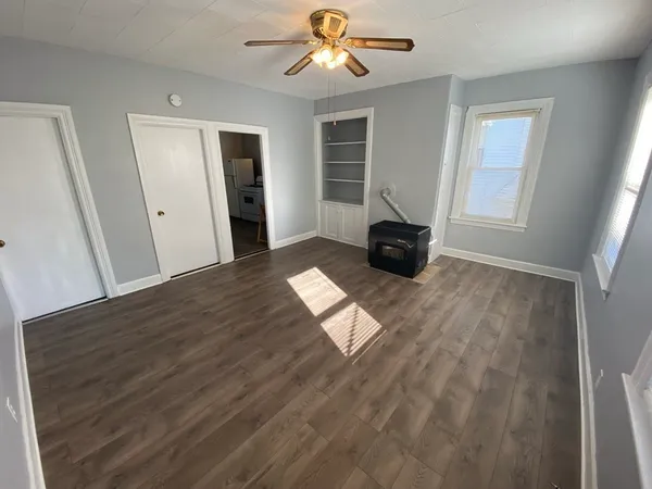 $1,195 | 502 4th Street, Unit 2E, Fall River, MA 02721