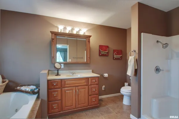 $430,000 | 5297 Apache Pass, Quincy, IL 62305