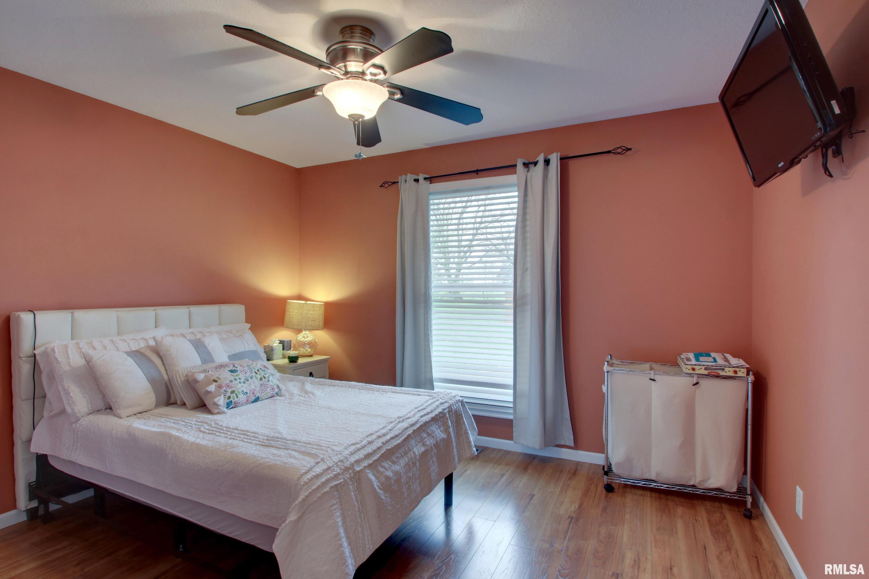 5297 Apache Pass Quincy, IL 62305 - Photo 18 of 24