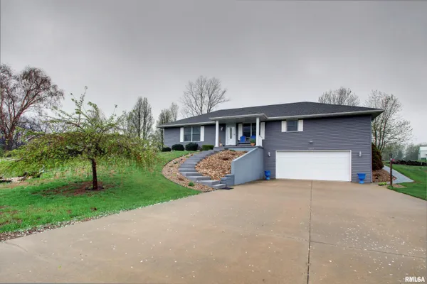 $430,000 | 5297 Apache Pass, Quincy, IL 62305