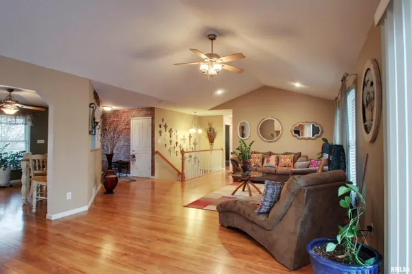 $430,000 | 5297 Apache Pass, Quincy, IL 62305