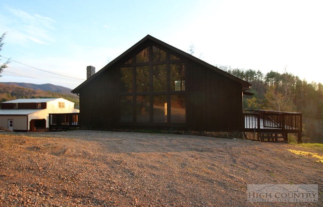 806 Reece Hill Road Mountain City, TN 37683 - Photo 1 of 33 Gallery Image 1