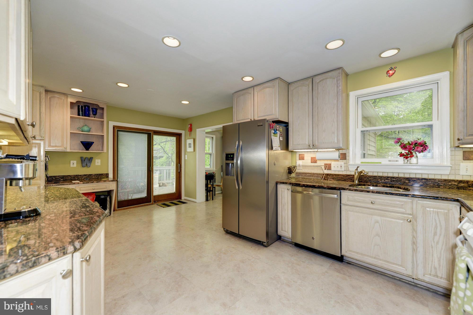 8518 Durham Court Springfield, VA 22151 - Photo 5 of 30 Kitchen