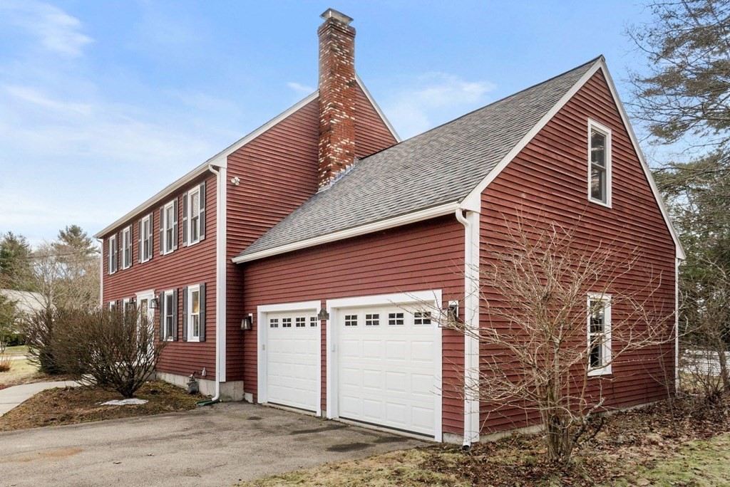 60 Hitching Post Drive Walpole, MA 02081 - Photo 3 of 37 a view of a house