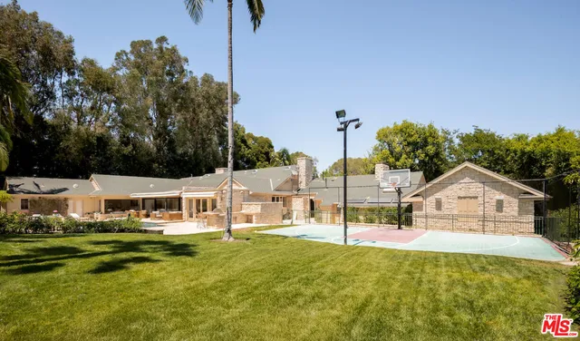 a view of house with outdoor space