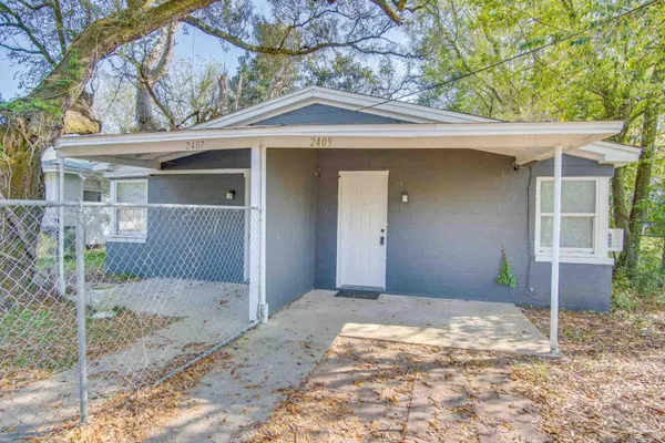 $179,900 | 2407 West Lakeview Avenue, Pensacola, FL 32505