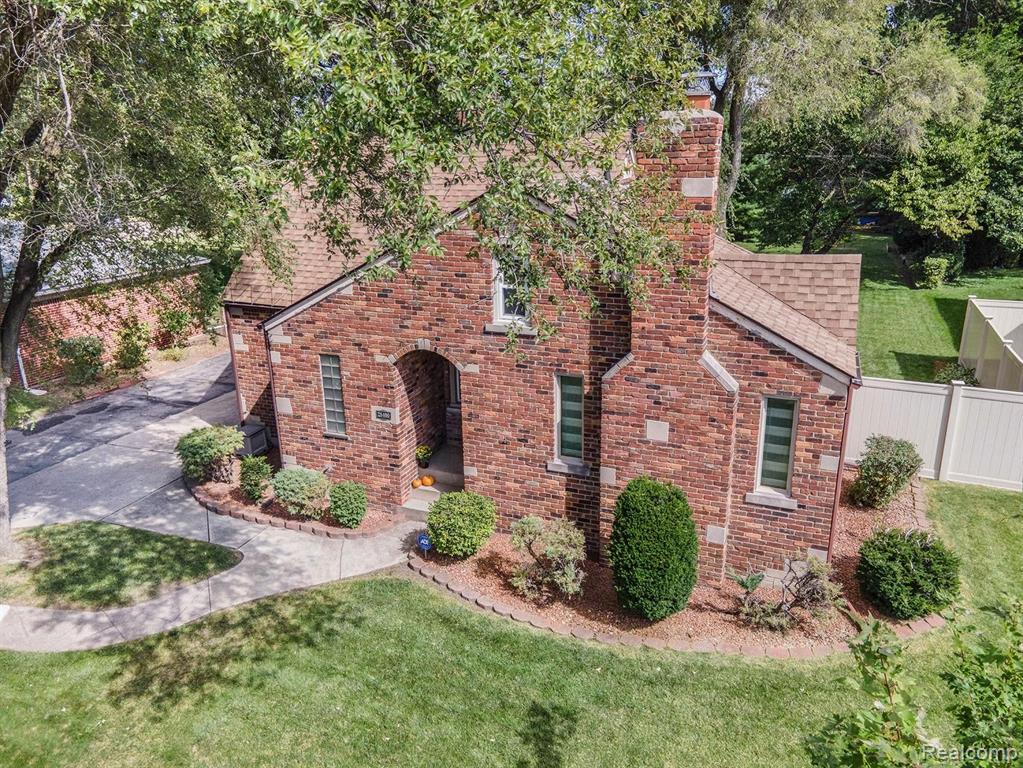 28400 Ryan Road Warren, MI 48092 - Photo 1 of 31