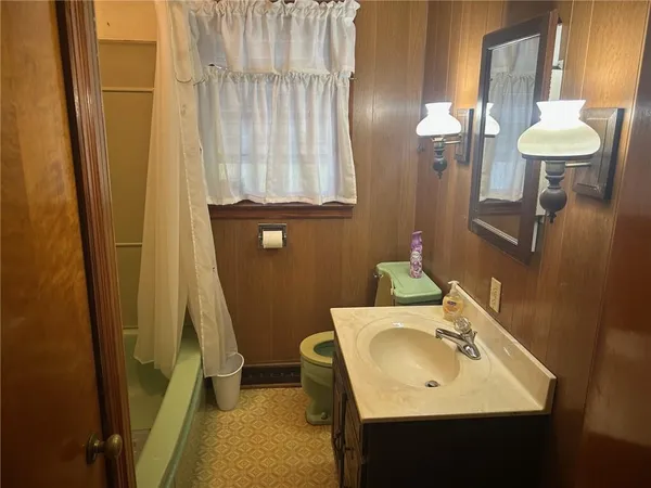 $139,999 | 49 Haywood Street, West Middlesex, PA 16159