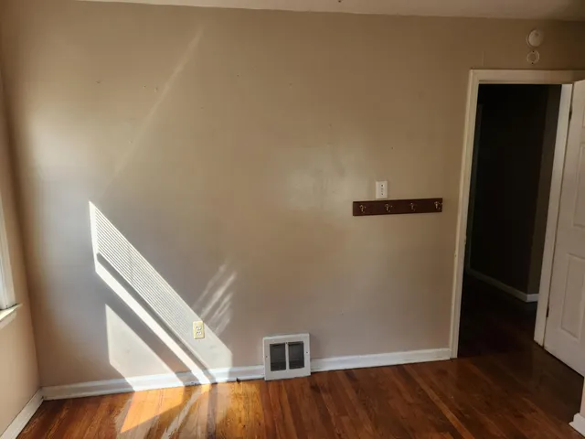 $179,000 | 4489 Westpoint Street, Dearborn Heights, MI 48125