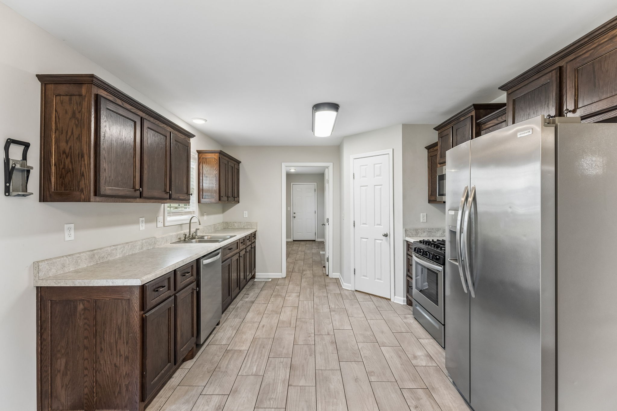 204 Brace Road Summertown, TN 38483 - Photo 7 of 34
