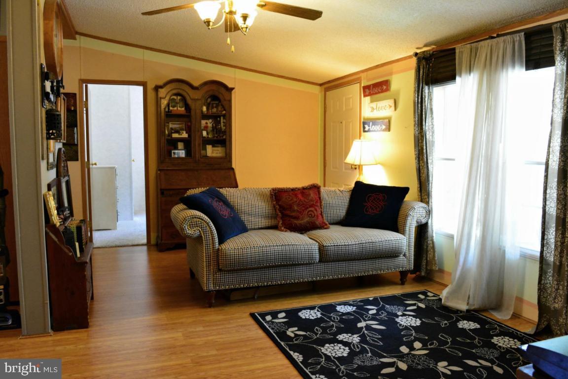 137 Weidler Lane Lititz, PA 17543 - Photo 3 of 15