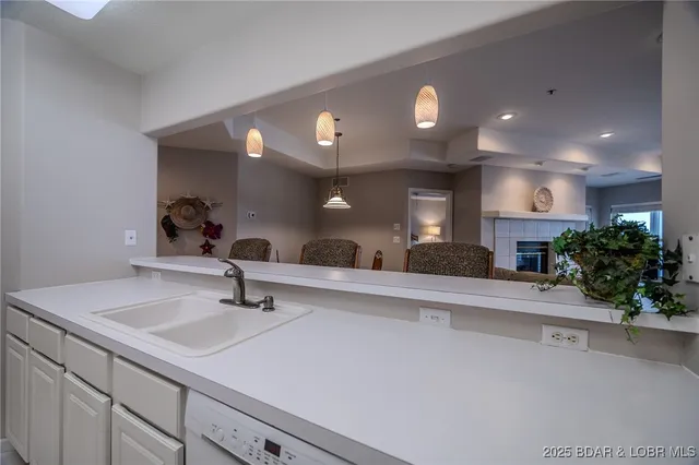 $359,900 | 214 Emerald Bay Drive, Unit 3A, Lake Ozark, MO 65049