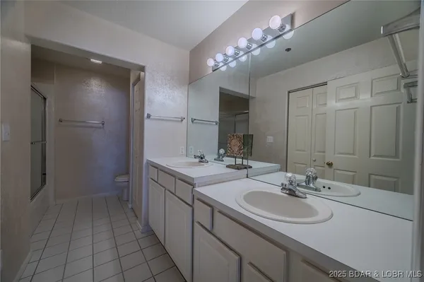 $329,900 | 214 Emerald Bay Drive, Unit 3A, Lake Ozark, MO 65049