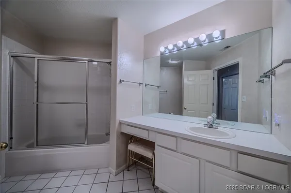 $329,900 | 214 Emerald Bay Drive, Unit 3A, Lake Ozark, MO 65049