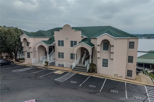 $329,900 | 214 Emerald Bay Drive, Unit 3A, Lake Ozark, MO 65049
