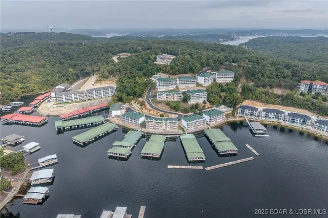 $359,900 | 214 Emerald Bay Drive, Unit 3A, Lake Ozark, MO 65049