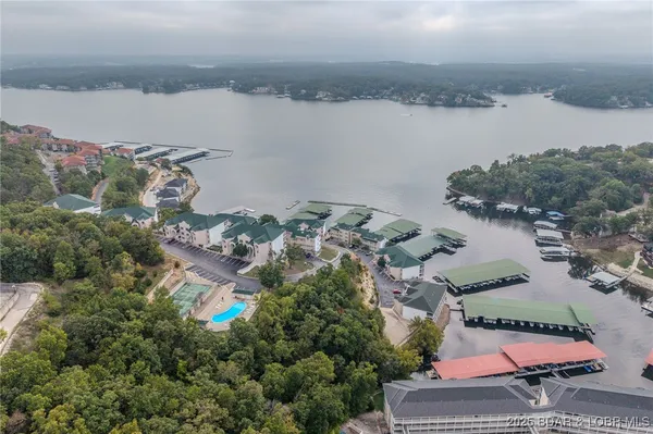 $329,900 | 214 Emerald Bay Drive, Unit 3A, Lake Ozark, MO 65049