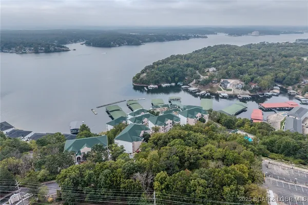 $329,900 | 214 Emerald Bay Drive, Unit 3A, Lake Ozark, MO 65049