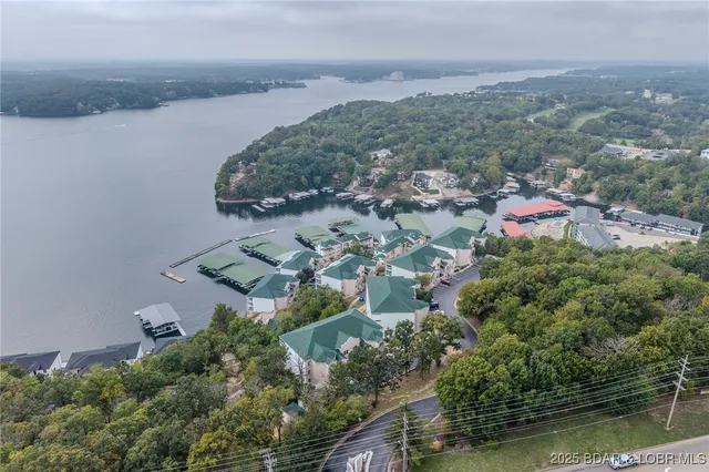 $359,900 | 214 Emerald Bay Drive, Unit 3A, Lake Ozark, MO 65049