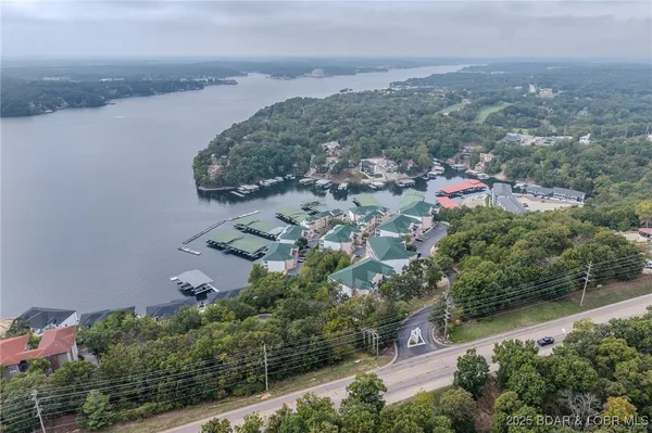 $329,900 | 214 Emerald Bay Drive, Unit 3A, Lake Ozark, MO 65049