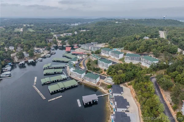 $329,900 | 214 Emerald Bay Drive, Unit 3A, Lake Ozark, MO 65049