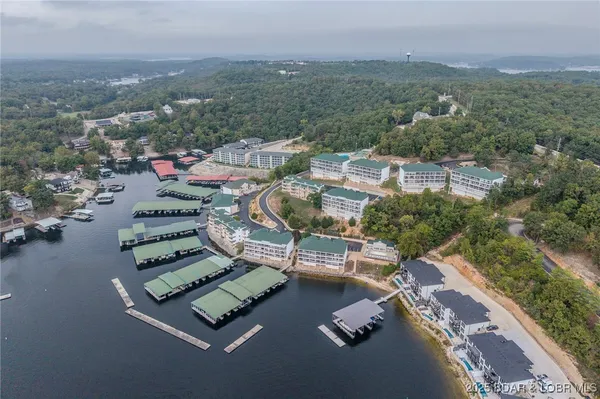 $329,900 | 214 Emerald Bay Drive, Unit 3A, Lake Ozark, MO 65049