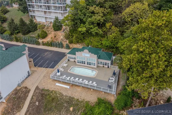 $329,900 | 214 Emerald Bay Drive, Unit 3A, Lake Ozark, MO 65049