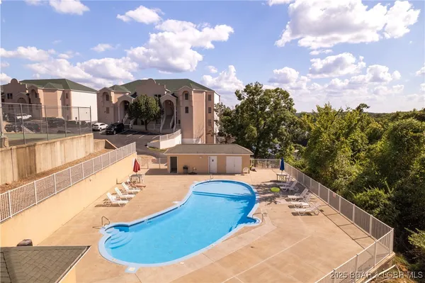 $329,900 | 214 Emerald Bay Drive, Unit 3A, Lake Ozark, MO 65049