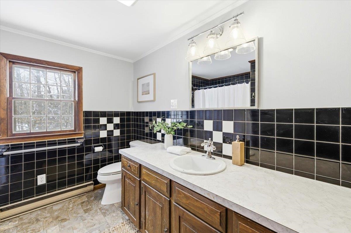 547 Tyler Road Webster, NH 03303 - Photo 16 of 49