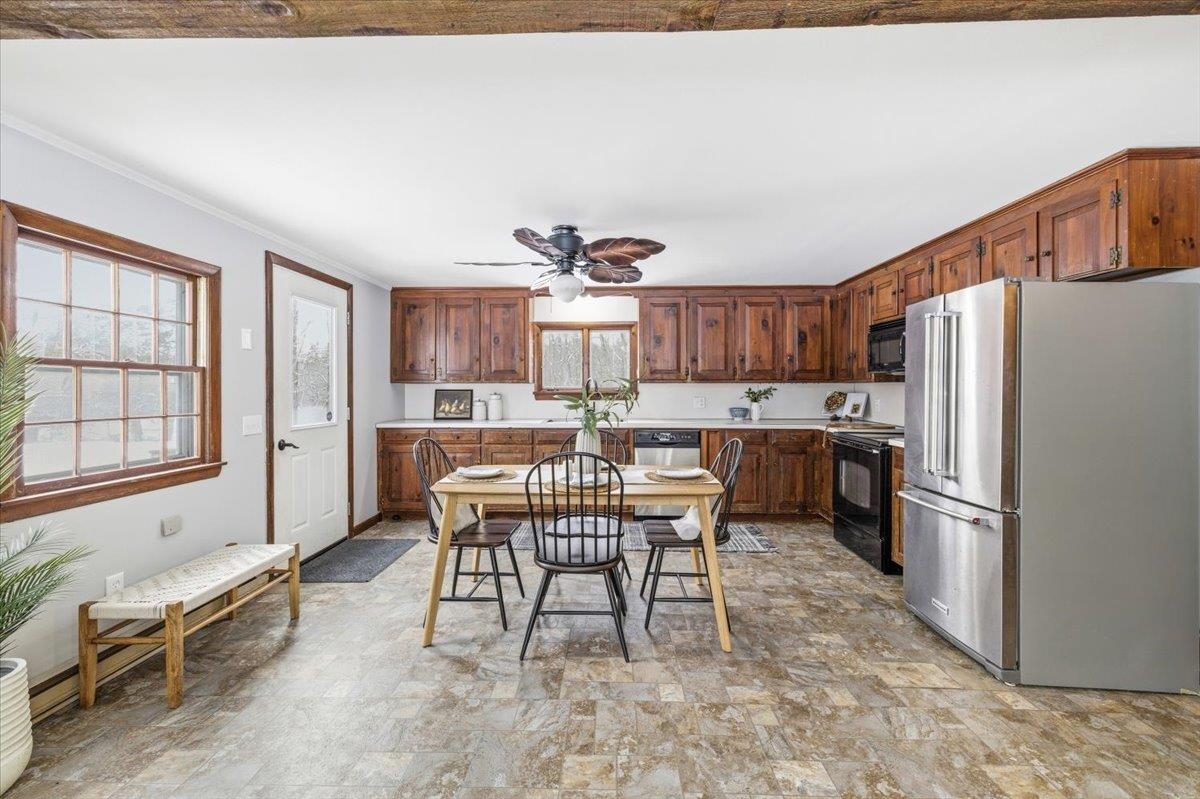 547 Tyler Road Webster, NH 03303 - Photo 5 of 49