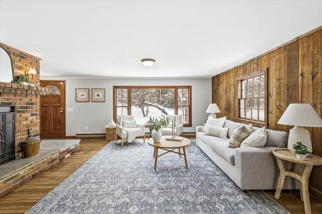 $449,900 | 547 Tyler Road, Webster, NH 03303