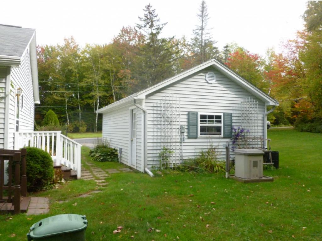 76 Cottage Street Bethlehem, NH 03574 - Photo 5 of 36 Gallery Image 5