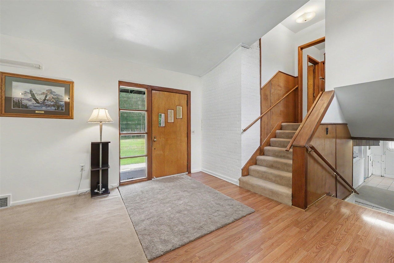 8550 North Meridian Road Pleasant Lake, MI 49272 - Photo 5 of 55 Gallery Image 5
