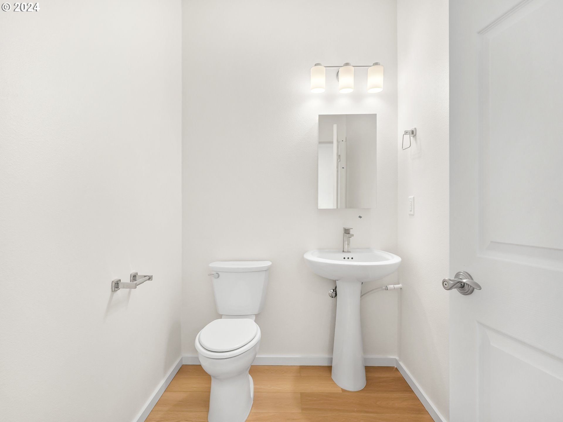 13409 Southeast Foster Road, Unit 8 Portland, OR 97236 - Photo 12 of 22 Gallery Image 12