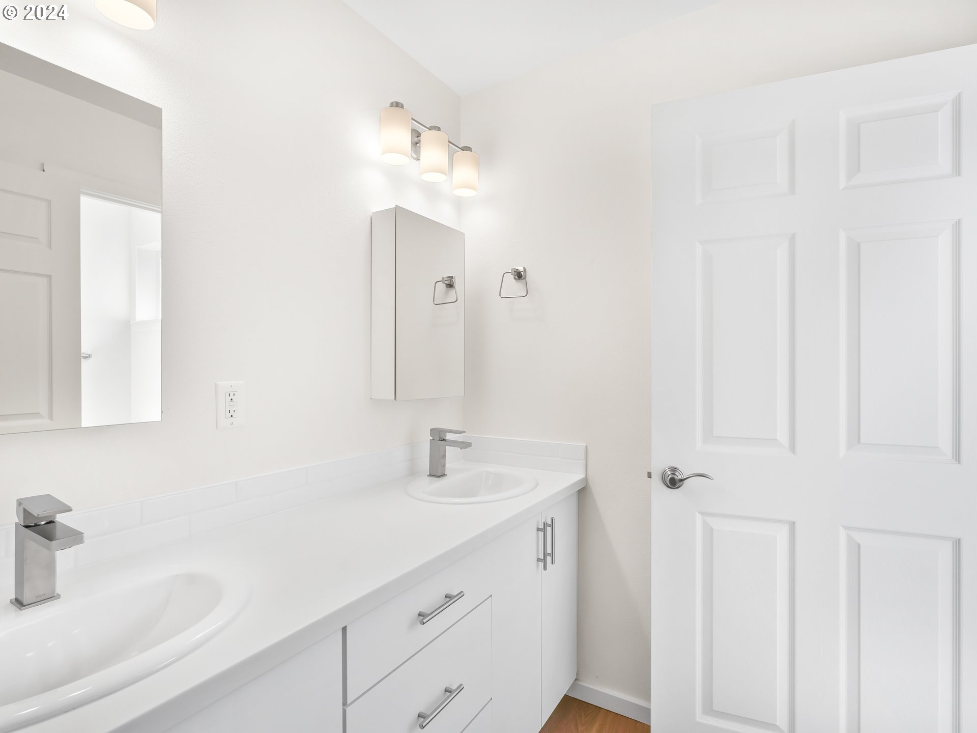 13409 Southeast Foster Road, Unit 8 Portland, OR 97236 - Photo 16 of 22 Gallery Image 16