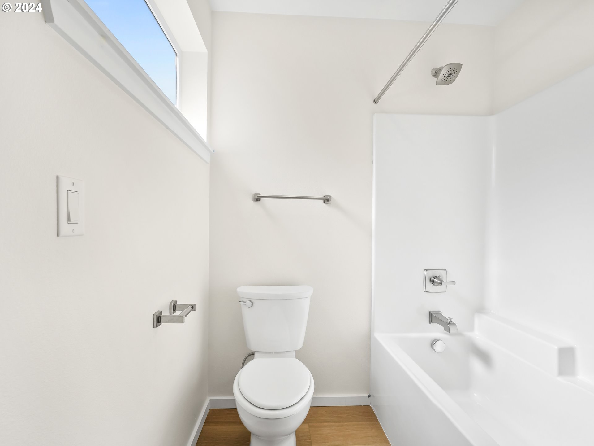 13409 Southeast Foster Road, Unit 8 Portland, OR 97236 - Photo 17 of 22 Gallery Image 17