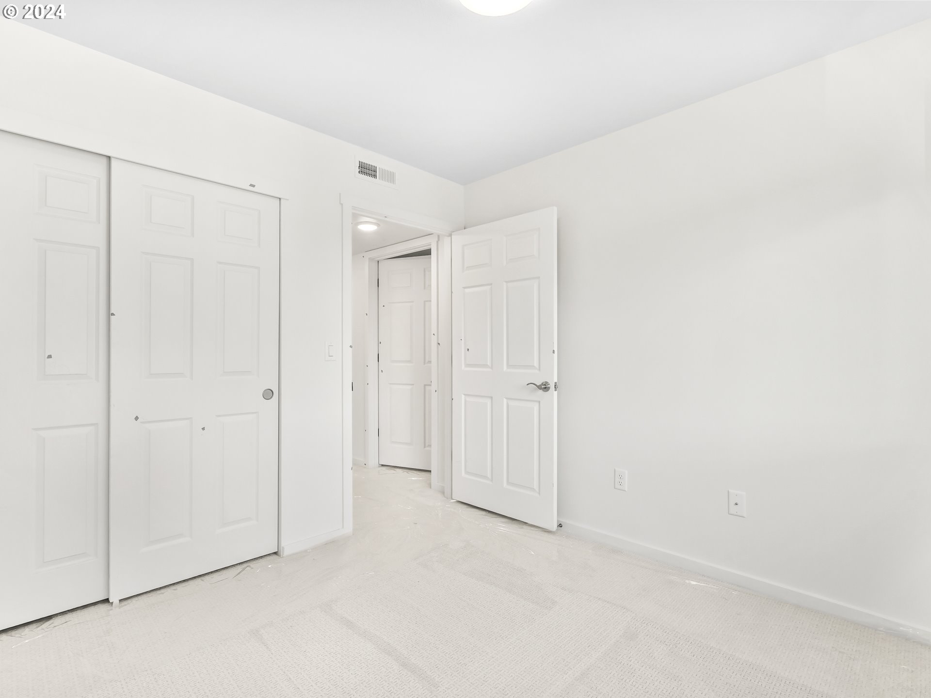 13409 Southeast Foster Road, Unit 8 Portland, OR 97236 - Photo 19 of 22 Gallery Image 19