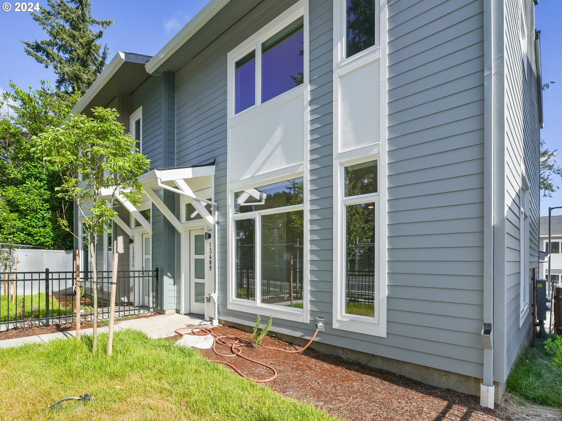 13409 Southeast Foster Road, Unit 8 Portland, OR 97236 - Photo 2 of 22 Gallery Image 2
