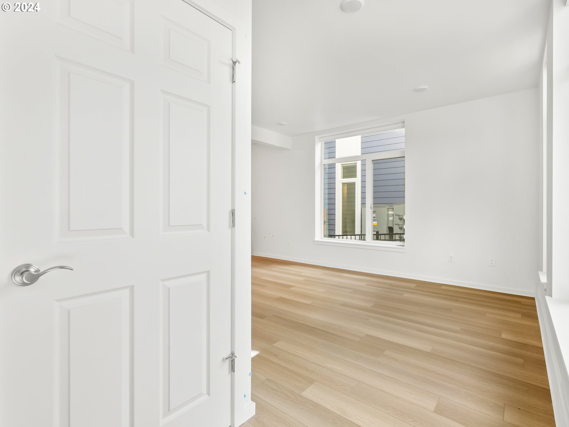 13409 Southeast Foster Road, Unit 8 Portland, OR 97236 - Photo 3 of 22 Gallery Image 3
