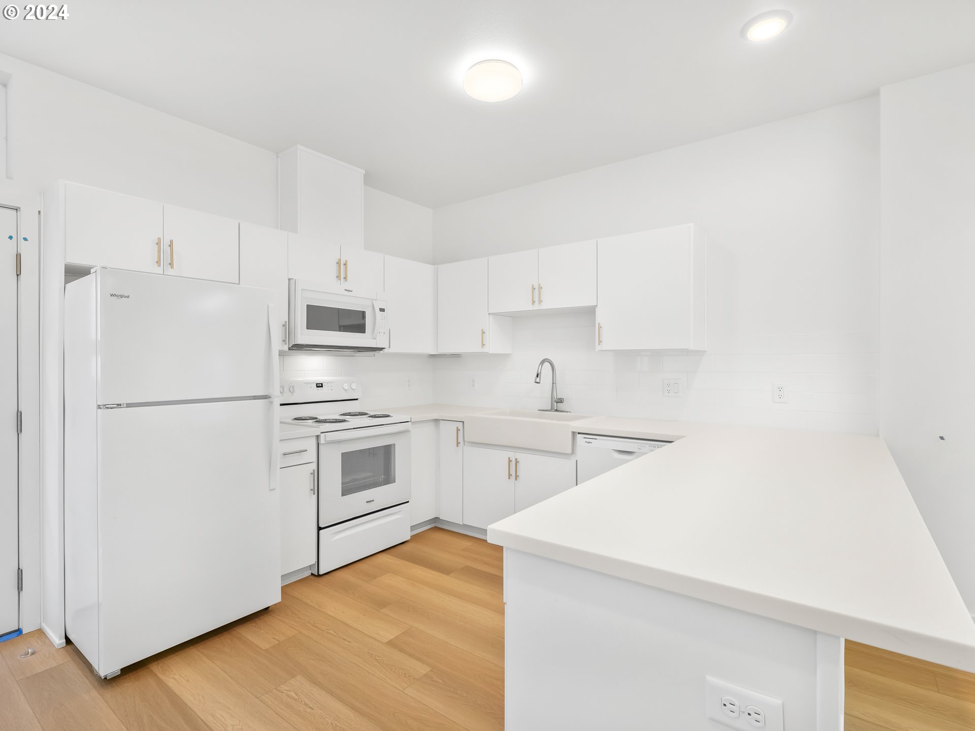 13409 Southeast Foster Road, Unit 8 Portland, OR 97236 - Photo 10 of 22 Gallery Image 10