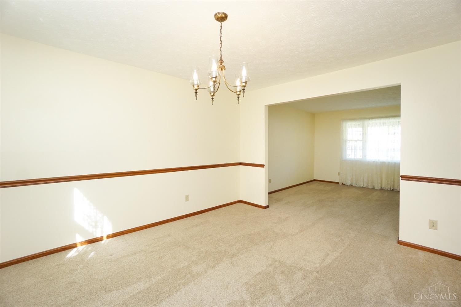 515 Lang Road Cincinnati, OH 45244 - Photo 24 of 44