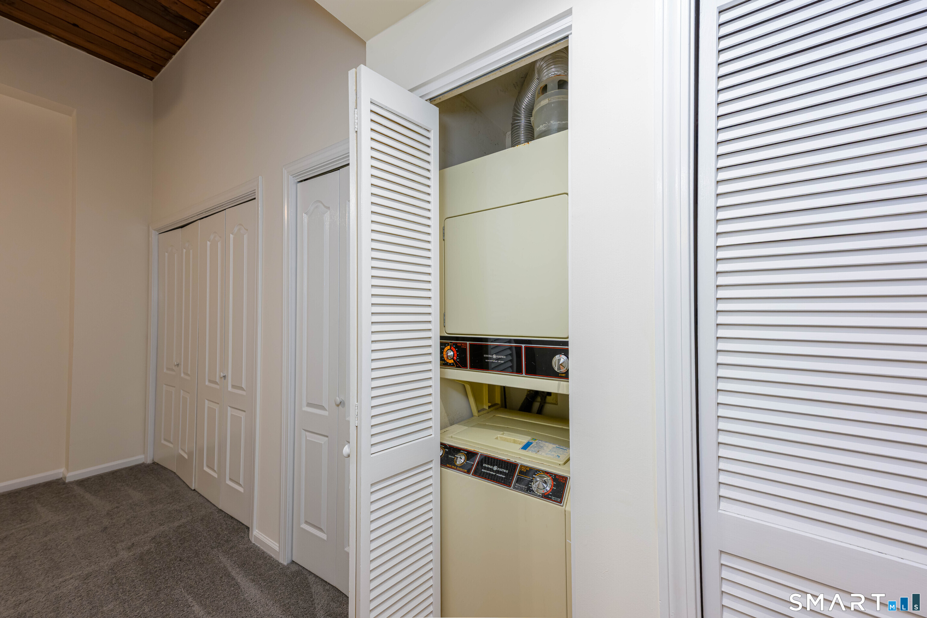 319 New Britain Road, Unit 215 Berlin, CT 06037 - Photo 22 of 31