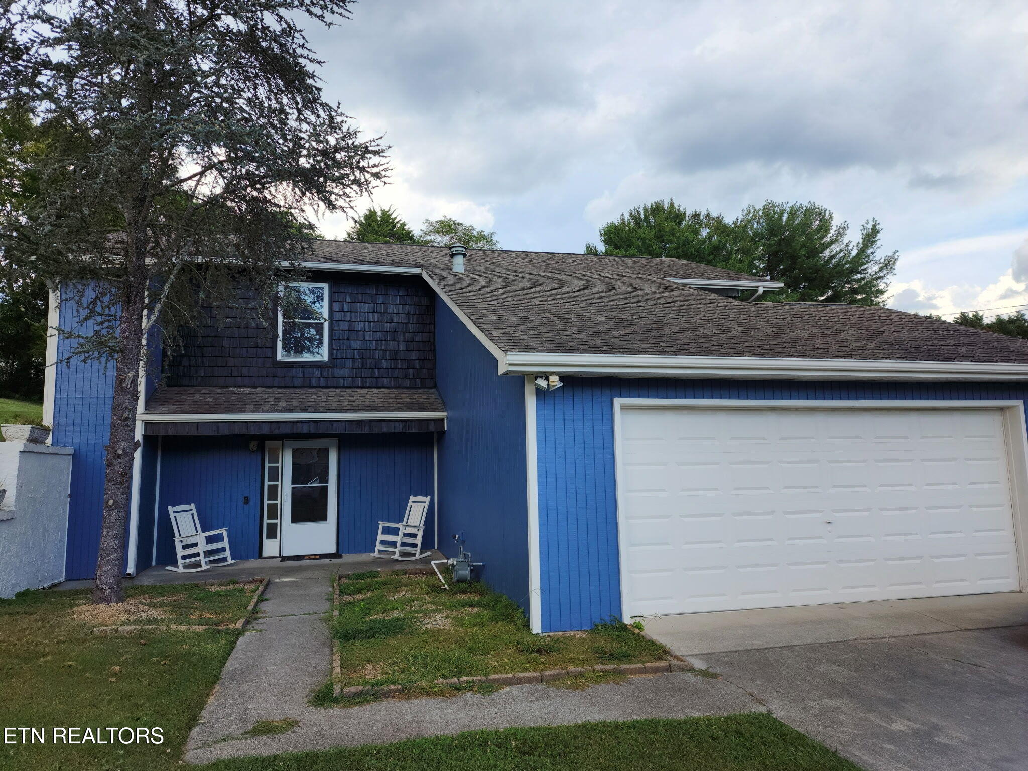 7612 Cedarcrest Road Knoxville, TN 37938 - Photo 1 of 20 chrissy front pic